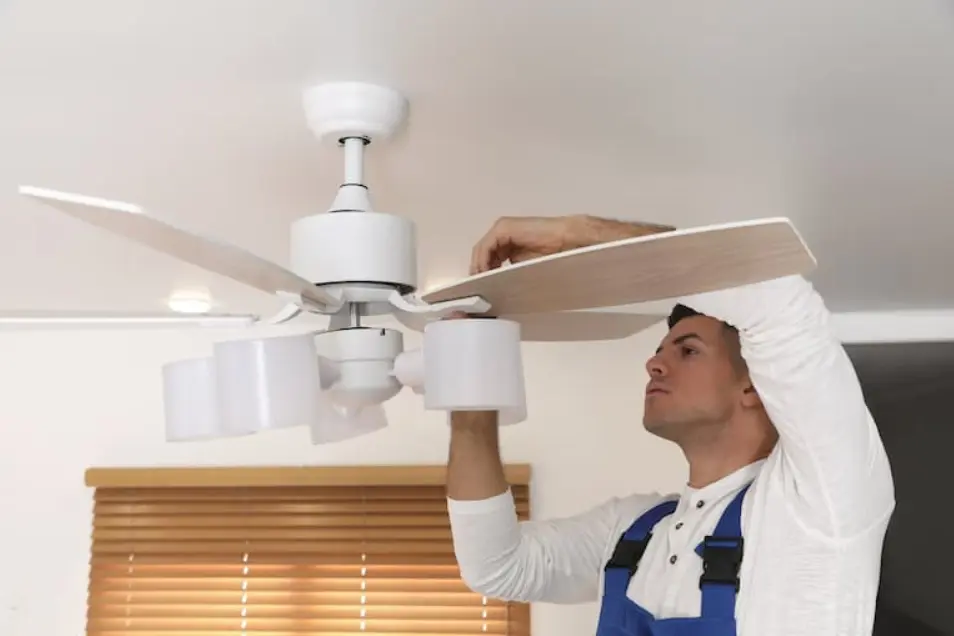 High blades ceiling fans usually circulate less air and are poor at keeping rooms ventilated