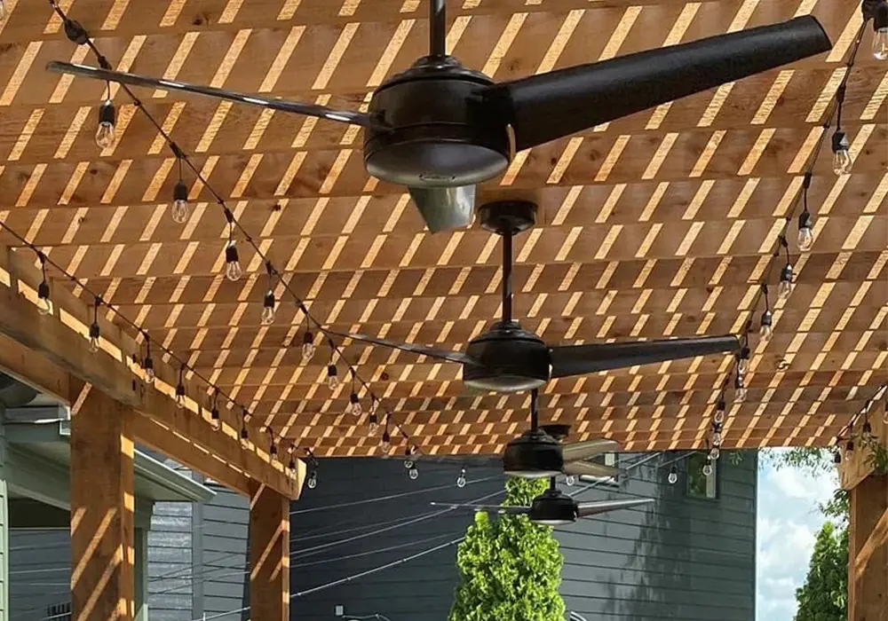 Outdoor wet ceiling fans for launches and outdoor dining areas