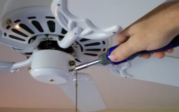 attaching lights on ceiling fans with screws